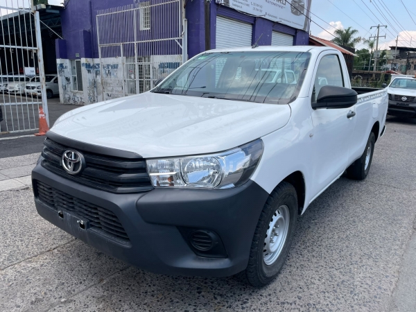 TOYOTA HILUX 2019